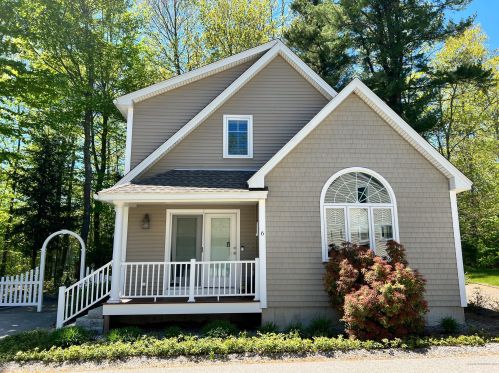 6 Izzy Ln, Kittery, ME 03904 exterior