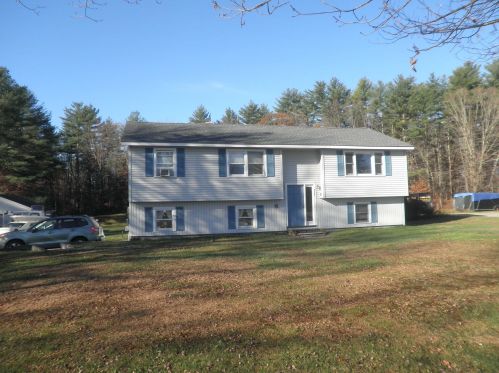 438 Maple St, Contoocook, NH 03229 exterior