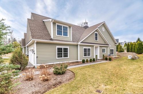 77 Sunset Ln, Ridgefield, CT 06877 exterior