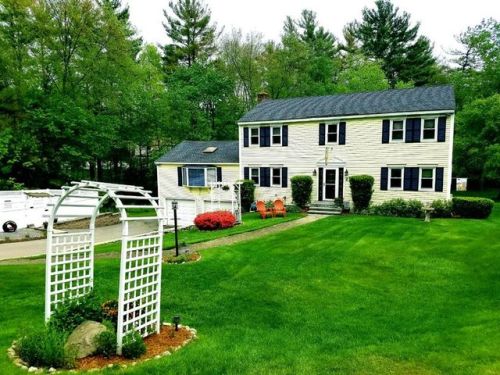 2 Overlook Cir, Graniteville, MA 01886 exterior