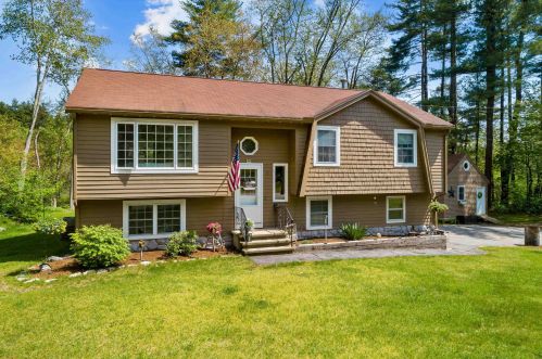 40 Westfall Rd, Pelham, NH 03076 exterior