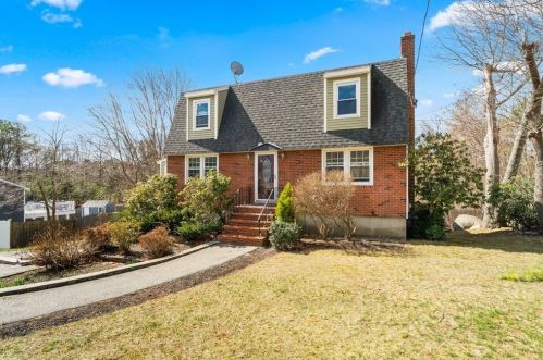 39 Upland Rd, Burlington, MA 01803 exterior
