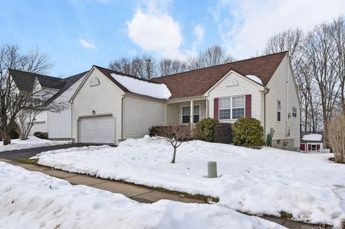59 Wynd Ter, Middletown, CT 06457 exterior