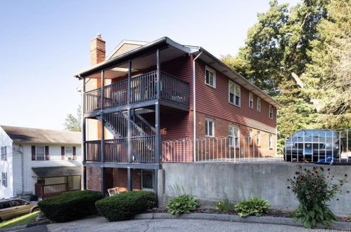 14 Crescent St, Derby, CT 06418 exterior