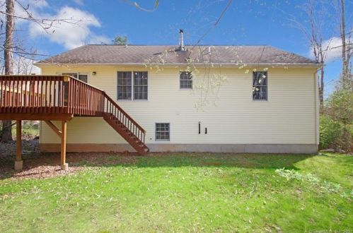 16 Dunn Hill Rd, Durham, CT 06422 exterior
