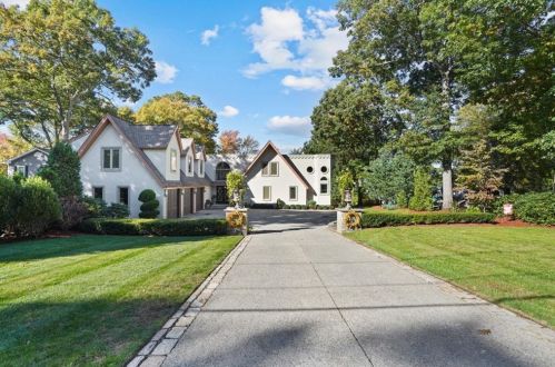 63 Shore Dr, Johnston, RI 02919 exterior