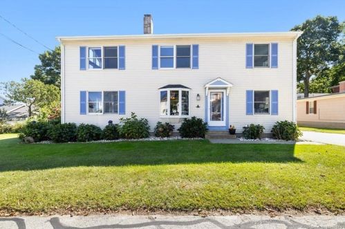 5 Dart St, Niantic, CT 06357 exterior