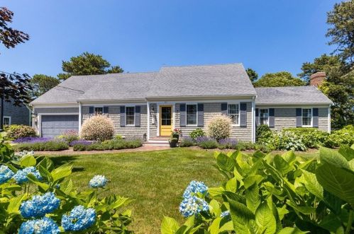 83 Barn Hill Ln, Chatham, MA 02633 exterior