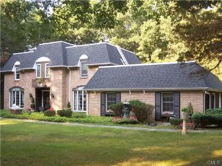 10 Normandy Rd, Bridgeport, CT 06611 exterior