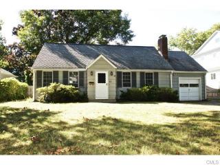 44 Fern St, Fairfield, CT 06824 exterior