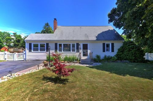 23 Farley Rd, Milford, CT 06460 exterior