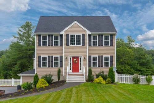 5 Split Rail Ln, Halifax, MA 02338 exterior