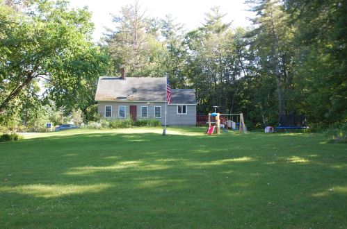 31 Catamount Rd, Northwood, NH 03261 exterior