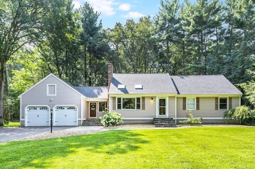 123 Pinecrest Rd, Litchfield, NH 03052 exterior