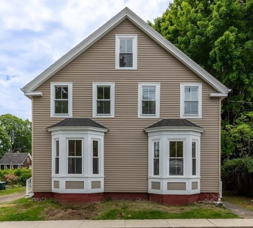 20 Chester St, Amesbury, MA 01913 exterior