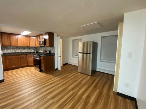 12 Tyler St, Roxbury-Xing, MA 02111 exterior