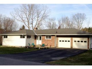 8 Greenview Dr, Bennington, VT 05201 exterior