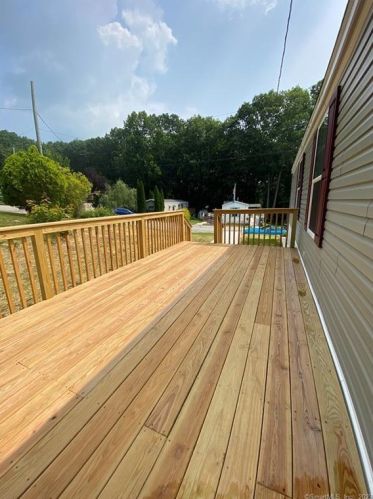 77 Mountainview Rd, East-Hampton, CT 06424 exterior