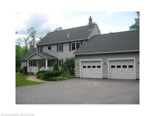 732 Lakeview Dr, China, ME 04358 exterior