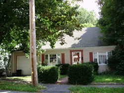 17 Harding St, Newton, MA 02465 exterior