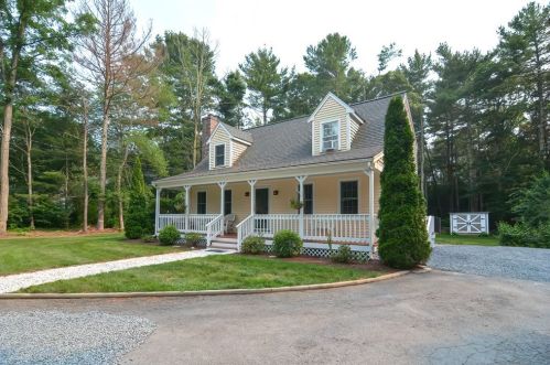 268 Main St, Mashpee, MA 02649 exterior