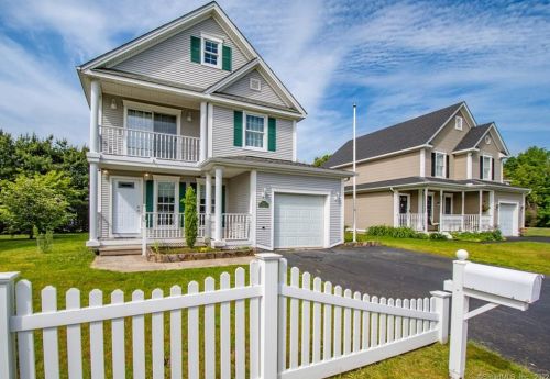 16 Olde Village Cir, Wallingford, CT 06492 exterior