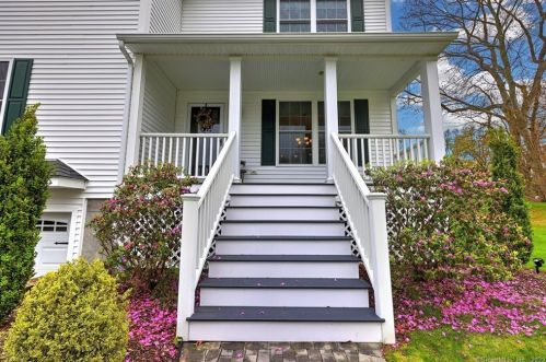 120 Richard Blvd, Huntington, CT 06484 exterior