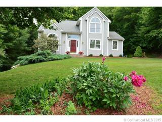 22 Laurel Ter, Manchester, CT 06040 exterior