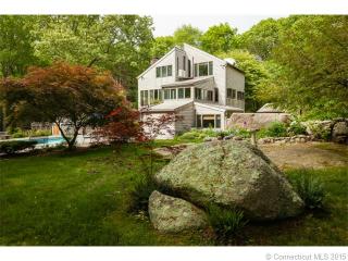 90 Dolan Dr, Guilford, CT 06437 exterior