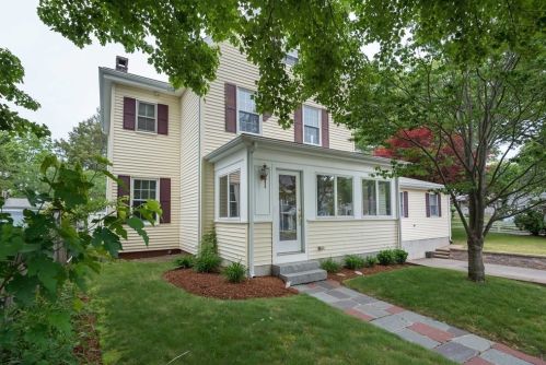 12 Brown Pl, Woburn, MA 01801 exterior