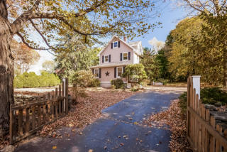 282 Durham Rd, Madison, CT 06443 exterior