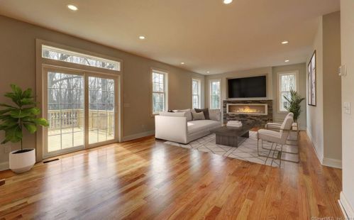 33 Fresh Meadow Ln, Milford, CT 06461 exterior