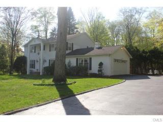 16 Richter Dr, Danbury, CT 06811 exterior