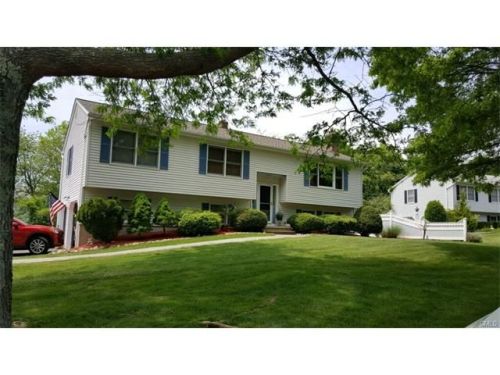 11 Rev Taylor Dr, Ansonia, CT 06401 exterior