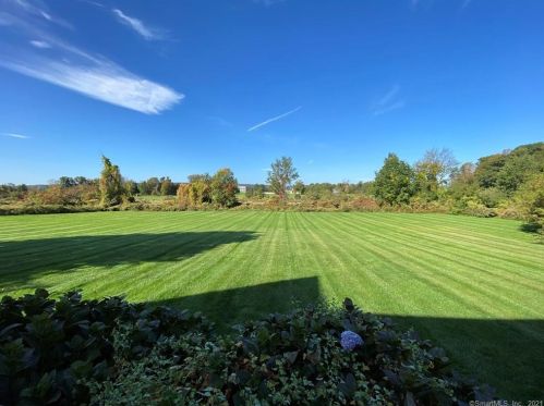 41 Day School Dr, Middlefield, CT 06455 exterior