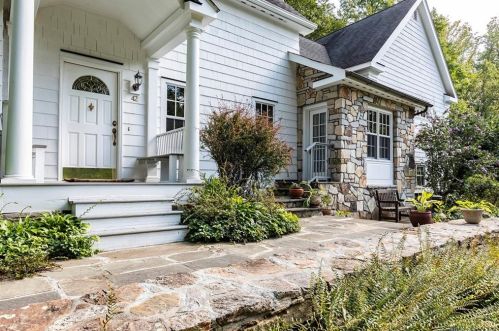 42 Partridge Dr, Ridgefield, CT 06877 exterior