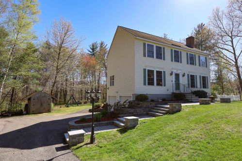 101 Litchfield Rd, Londonderry, NH 03053 exterior