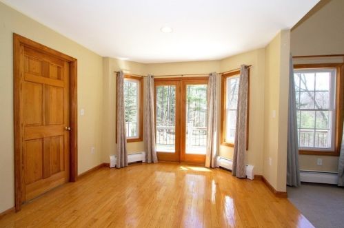 22 Essex St, North-Reading, MA 01864 exterior