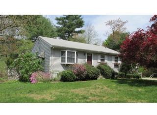 118 Sleigh Dr, Hanson, MA 02341 exterior