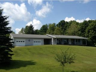 94 Currier Rd, Danville, VT 05828 exterior