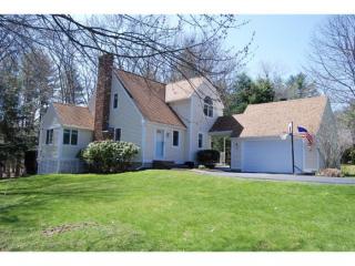 41 Butterfield Ln, Stratham, NH 03885 exterior