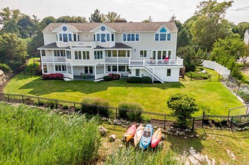 133 Nichols Rd, Cohasset, MA 02025 exterior