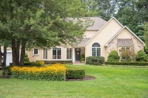 70 Cedar Crest Dr, Bridgewater, MA 02324 exterior