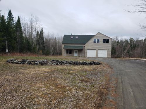 374 Martin Stream Rd, Fairfield, ME 04937 exterior