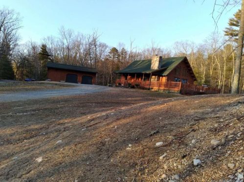 6 Snake Meadow Hill Rd, Moosup, CT 06354 exterior