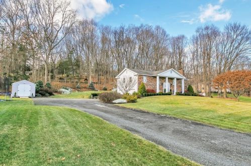 11 Fairfield Rd, Seymour, CT 06478 exterior
