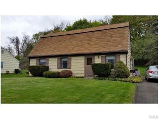 5 Sundance Rd, Danbury, CT 06810 exterior