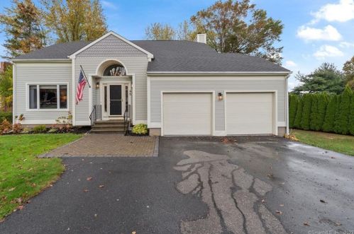 46 Spring Brook Dr, Middletown, CT 06457 exterior