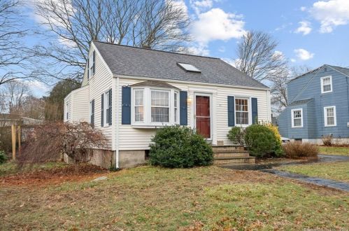 45 Bayview Ave, Groton, CT 06340 exterior