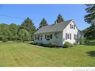 26 Gendron Rd, Moosup, CT 06354 exterior